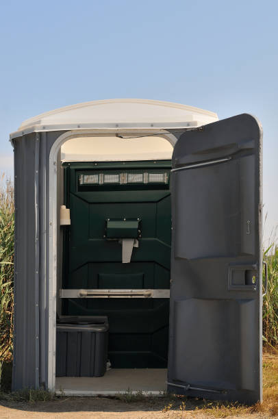 Best Porta potty rental near me  in Lower Grand Lagoon, FL